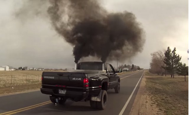 pickup-truck-rolling-coal_100476001_m.jpg