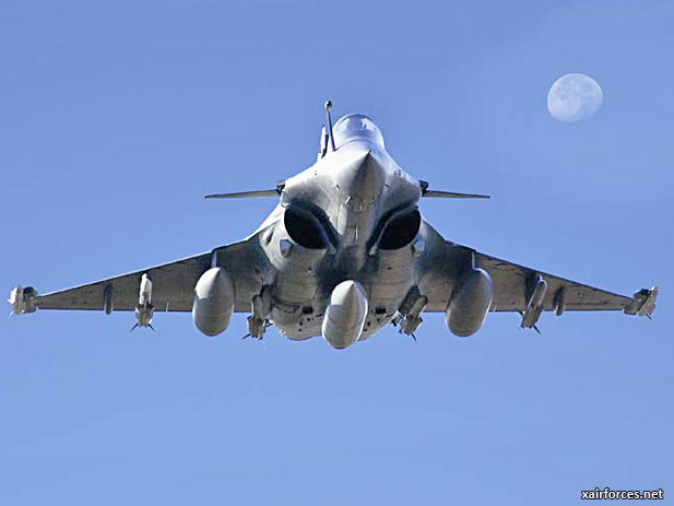 Indian-Air-Force_Dassault-Aviation-Rafale-MMRCA_050413.jpg