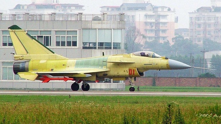 Chengdu-J-10B-Prototype-01-2S.jpg