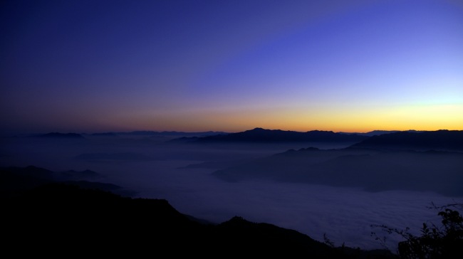 blue_mountain_sunrise_small.jpg