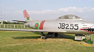 320px-F-86_Fighter_Aircraft_at_BAF_Museum_%282%29.jpg