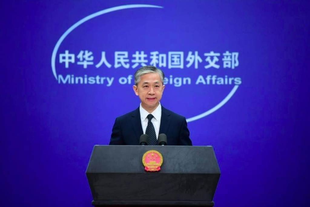 Chinese Foreign Ministry spokesman Wang Wenbin stated on the 13th that since last year, American high-altitude balloons have illegally flown over China's airspace more than 10 times.  (Xinhua News Agency)