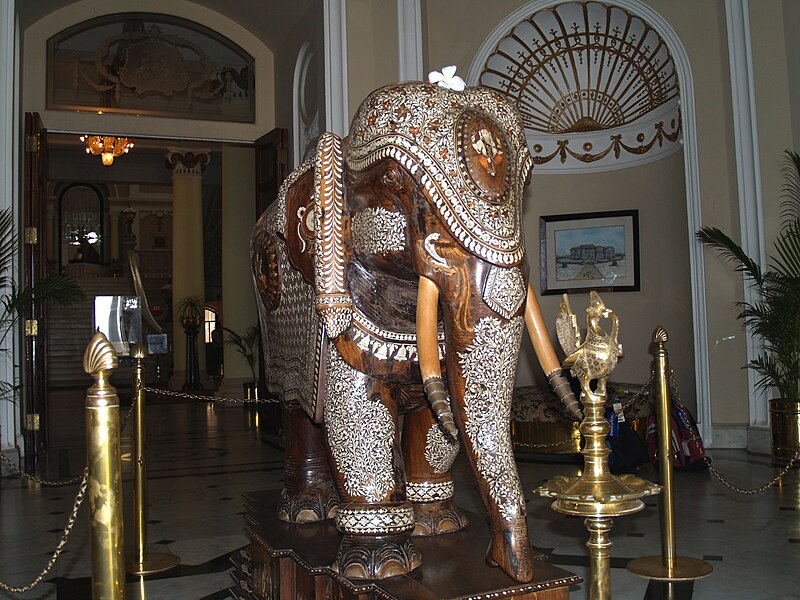 800px-Reception_of_Lalitha_Mahal_Palace_Hotel%2C_Mysore.JPG