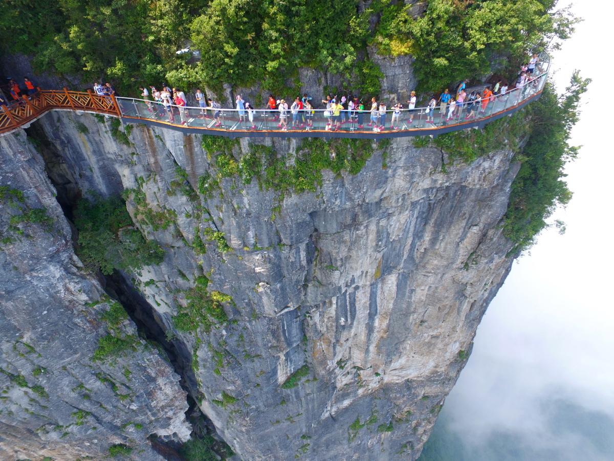 Zhangjiajie-National-Forest-Park-China.-Glass-skywalk.jpg