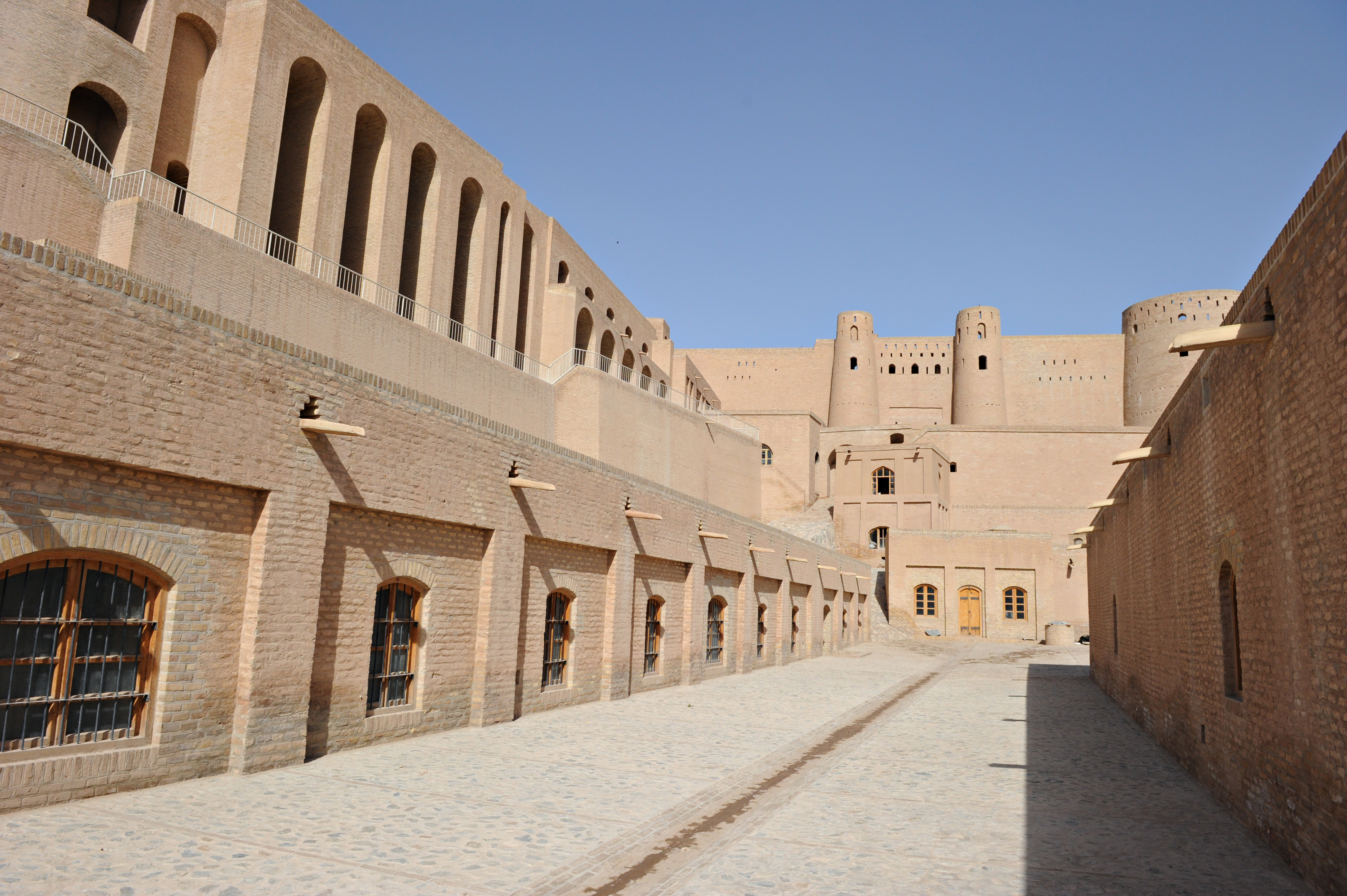 Pathway_inside_the_citadel_of_Alexander_in_Herat.jpg