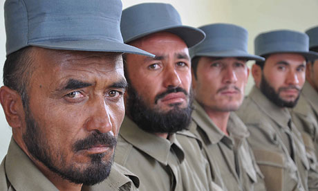 Afghan-policemen-attend-t-010.jpg