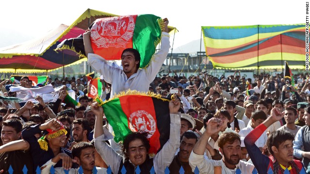 131008042849-afghan-cricket-fans-story-top.jpg