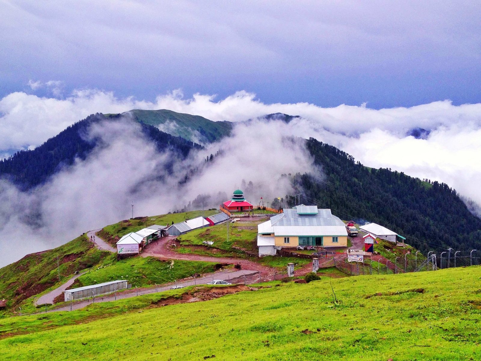 places-to-visit-in-Muzaffarabad-pir-chinasi-min-scaled.jpg