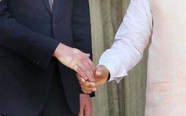 handshake2_041516123247.jpg