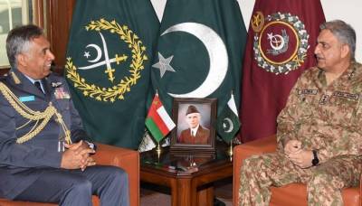 army-chief-meets-commander-royal-air-force-of-oman-1554373622-7709.jpg