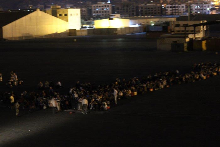 1.-people-on-the-jetty-prior-embarkation.jpg