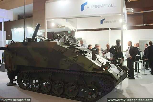 At_IndoDefence_2014_Rheinmetall_shows_Wiesel_2_120mm_tracked_airborne_armoured_mortar_carrier_640_001.jpg