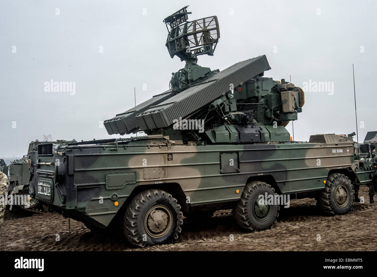 surface-to-air-missiles-sam-sa-8-EBMMT5.jpg