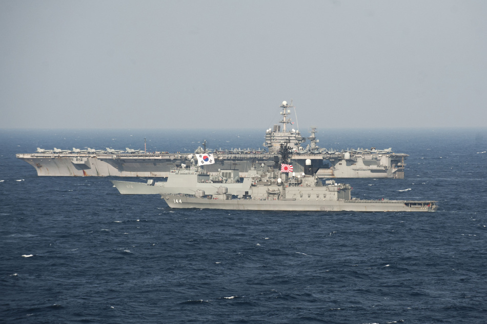 U.S.+Navy+CVN-73+George+-+Washington+aircraft+carrier,+DDG+85+Mike+Campbell+missile+destroyers,+Japanese+Shirane-class+guided+missile+destroyer+DDH144+pommel+horse,+South+Korea+sent+the+DDH-976+Chungmugong+missil+%281%29.jpg