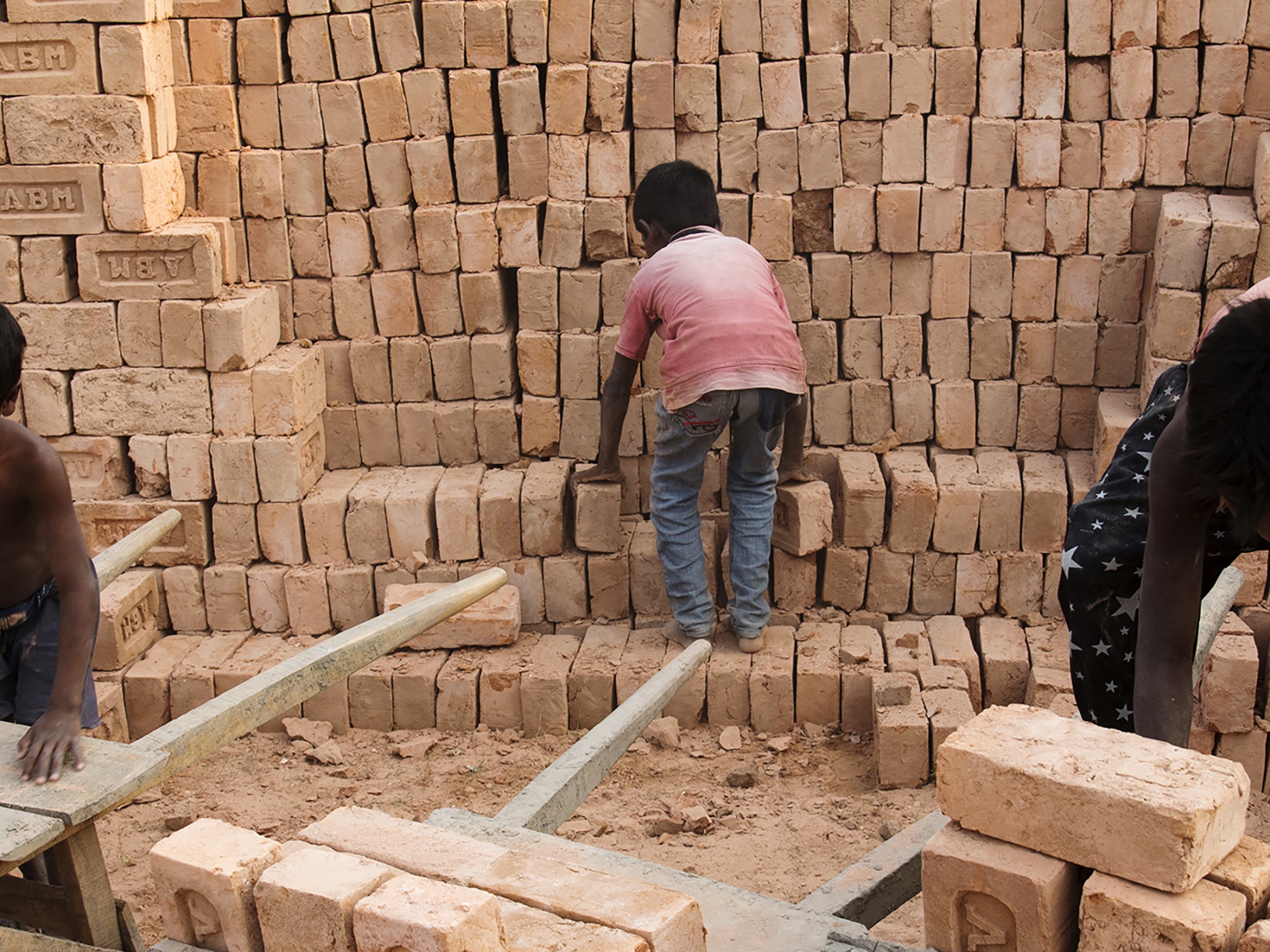 The Awful Life Of Brick Kiln Labours In West Bengal