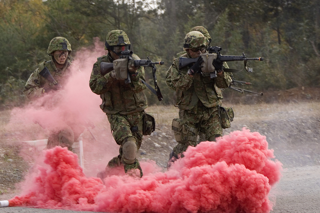 Japanese_15th_Regiment_conducting_urban_training_11-13-07.jpg