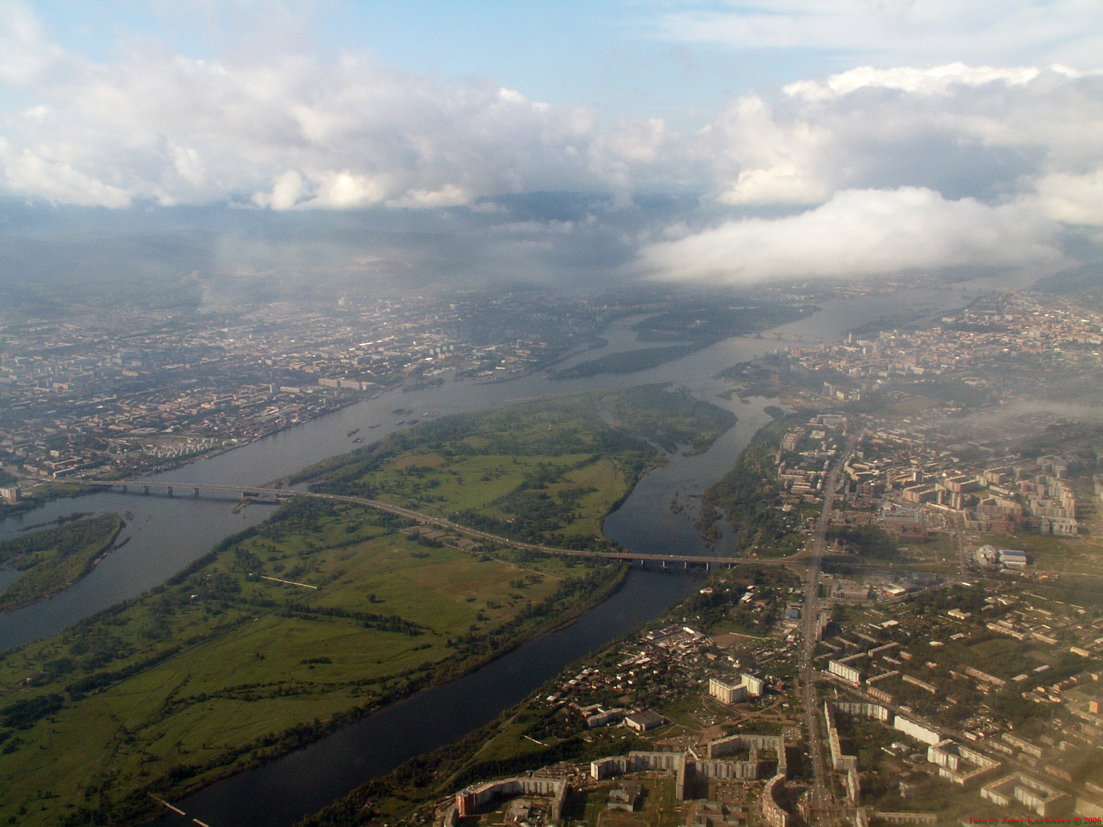 Aerial_view_of_Krasnoyarsk_1.jpg