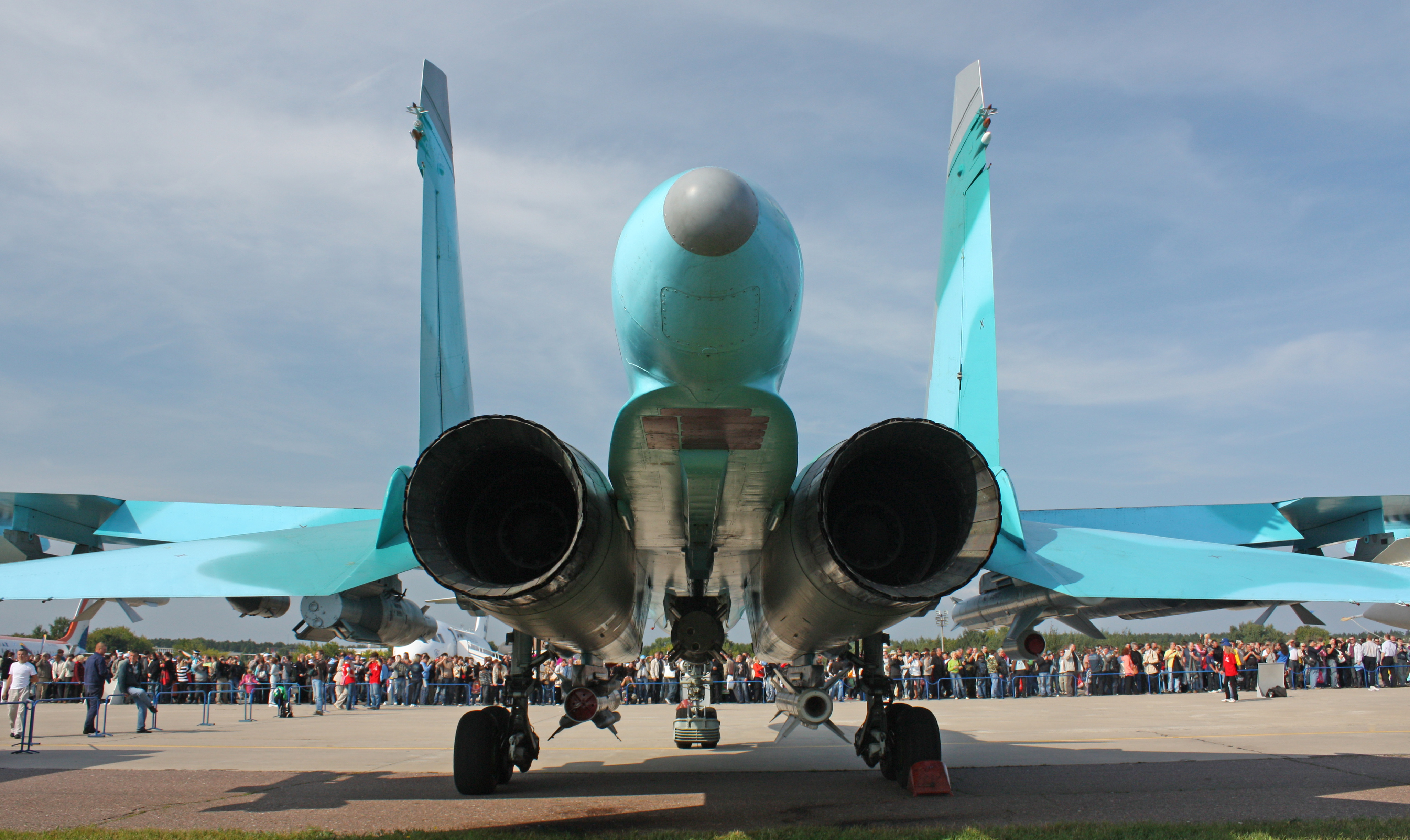 Sukhoi_Su-34_on_the_MAKS-2009.jpg