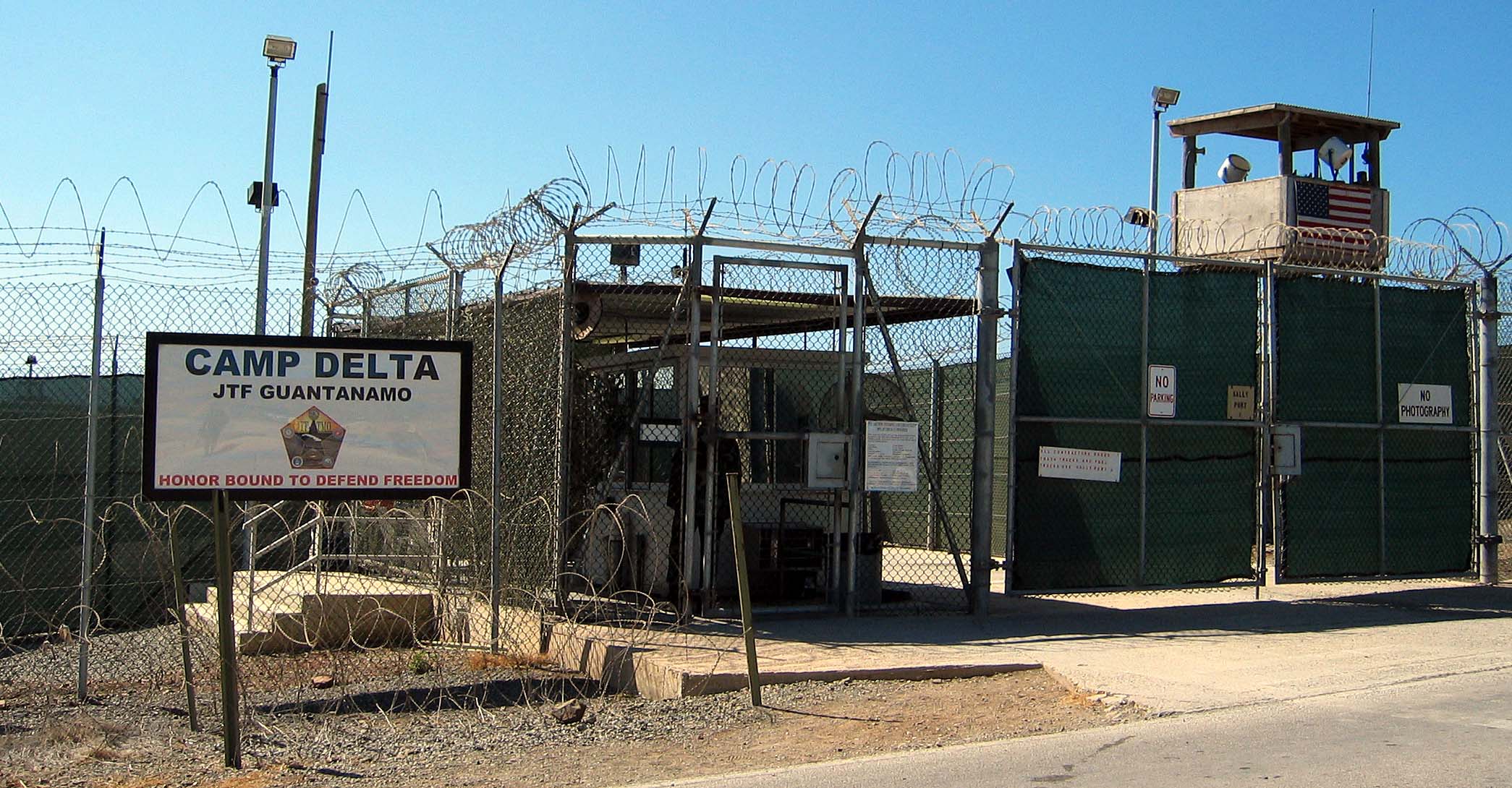 Camp_Delta,_Guantanamo_Bay,_Cuba.jpg