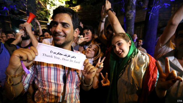 150714194001_iran_nuclear_deal_tehran_street_celebration_640x360_epa.jpg