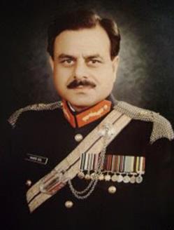 Hamid_Gul_portrait.jpg