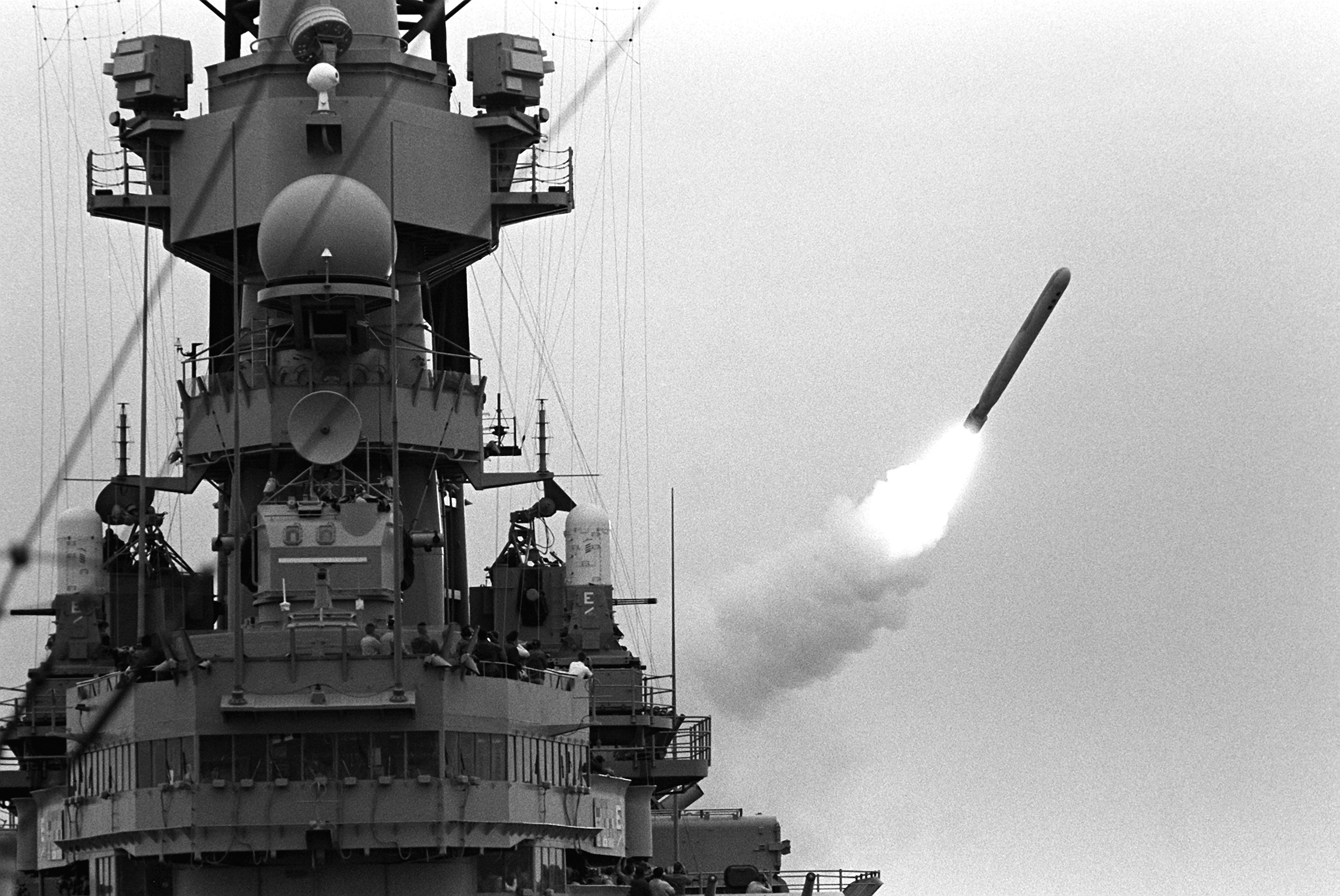 Missouri_missile_BGM-109_Tomahawk.JPG