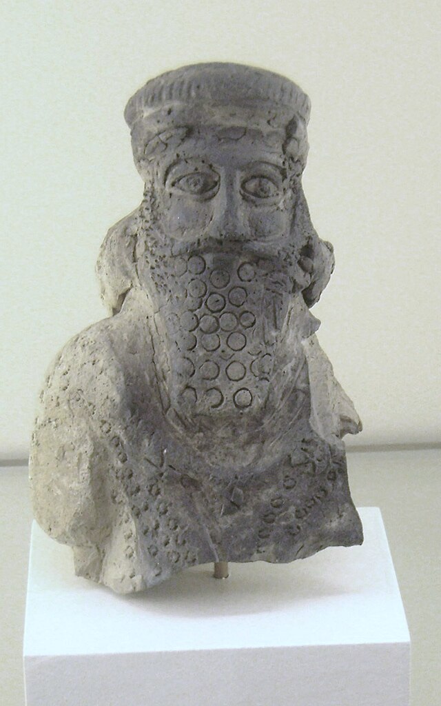 640px-Parthian_king_ashur.jpg