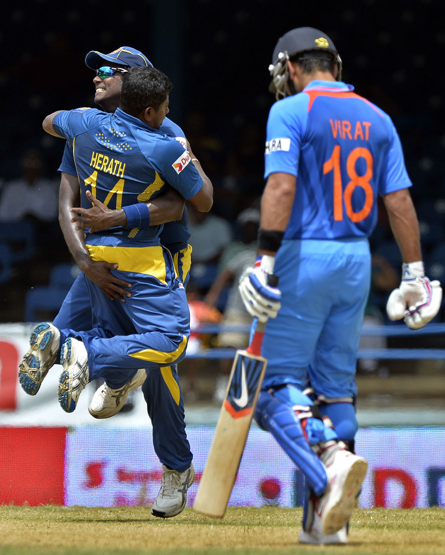 Rangana-Herath-India-vs-Srilanka-Tri-Series-2013.jpg