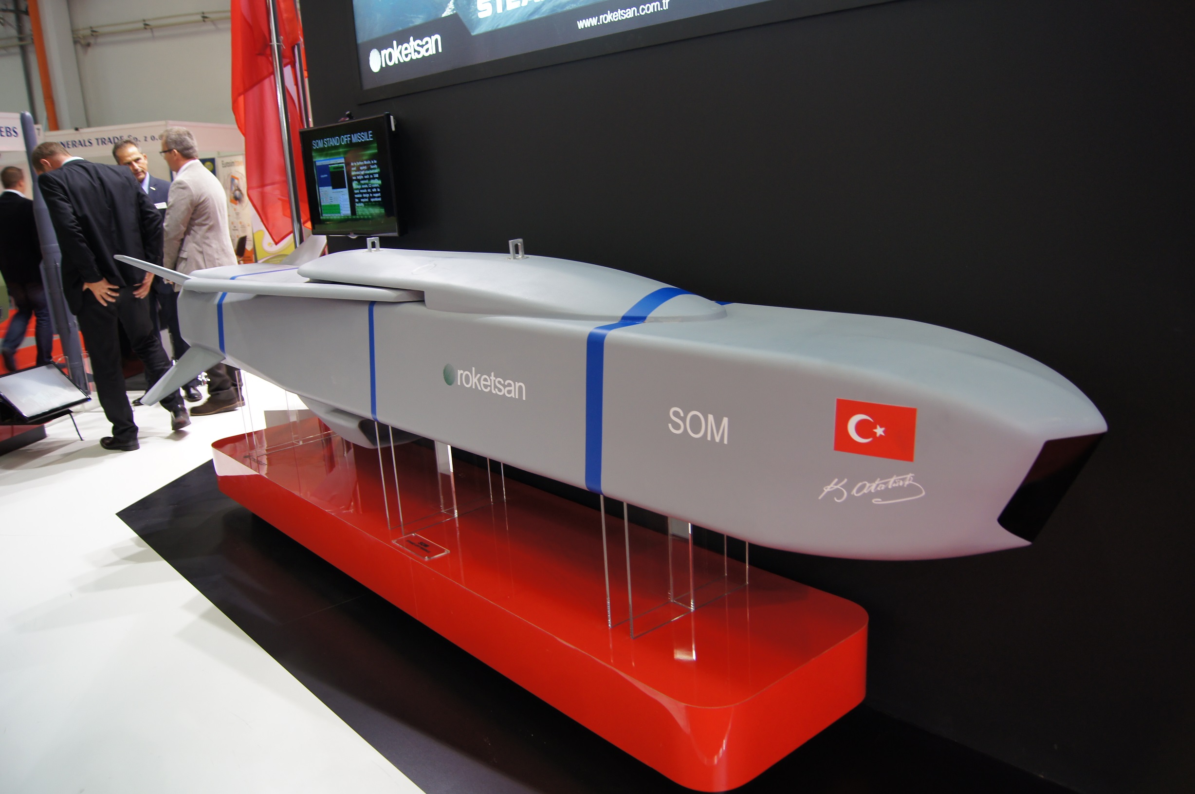 SOM_cruise_missile_mockup_on_MSPO_2014.jpeg