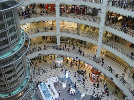shopping-malls-crowd-stores-photo%2BAmerica.jpg