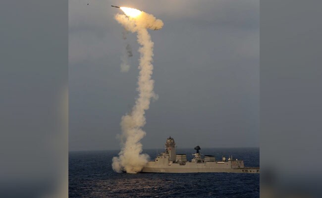 guided-missile-destroyer-fires-brahmos_650x400_51486547526.jpg