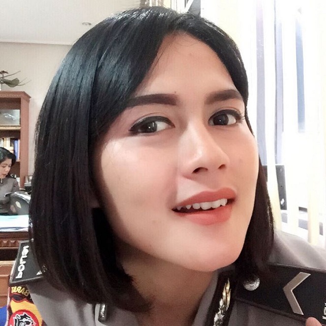 Polwan%2BCantik.jpg