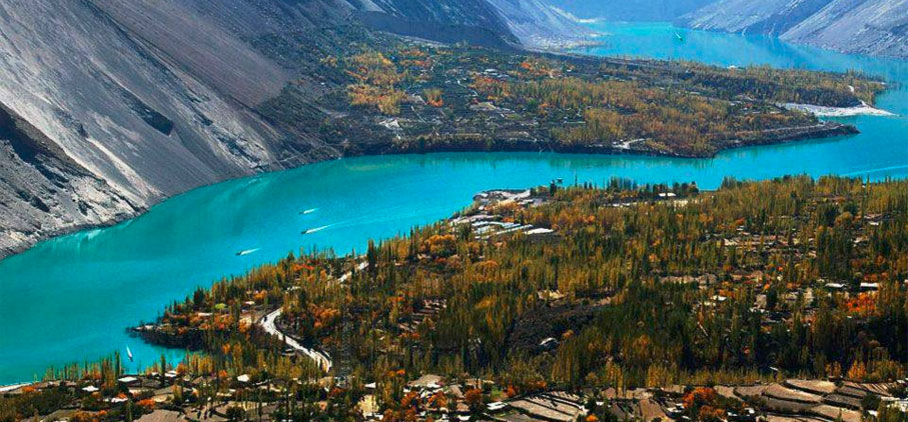 banner-lake-Hunza-HunzaEmbassy.jpg