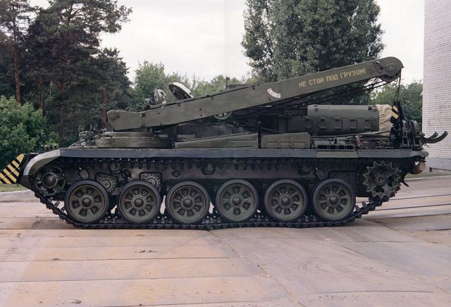 BTS-5B_tracked_armoured_recovery_vehicle_Ukraine_Ukrainian_army_defense_industry_military_technology_640_001.jpg