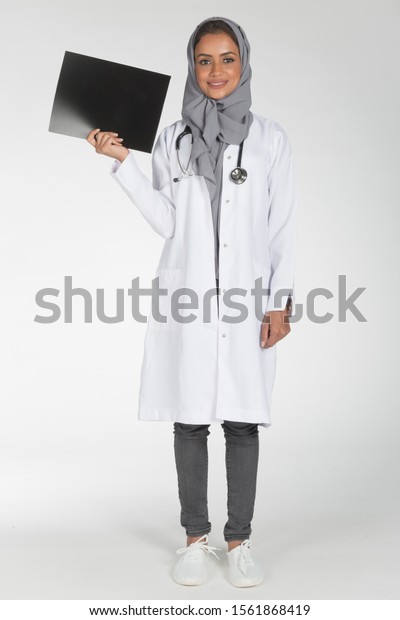 young-saudi-female-doctor-wearing-600w-1561868419.jpg