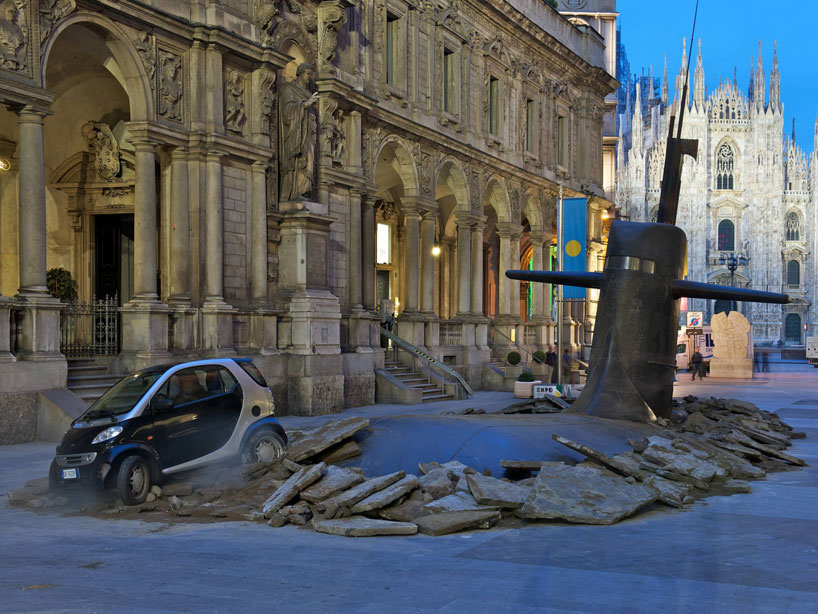 submarine-emerges-in-milan-designboom-01.jpg