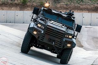 Ejder_Yalcin_4x4_tactical_wheeled_armoured_combat_vehicle_Nurol_Makina_Turley_Turkish_defense_front_view_001.jpg