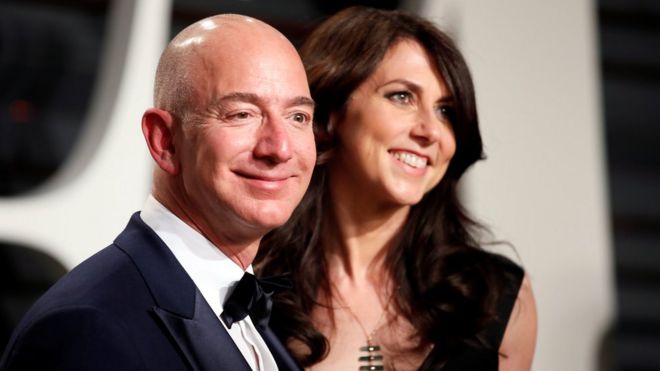 _105119757_jeffandmackenziebezos.jpg