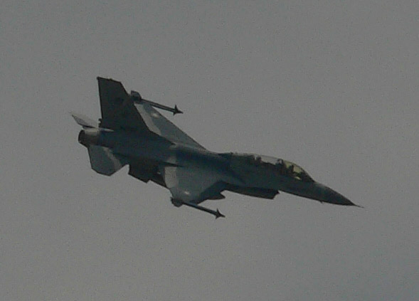 Image-PAF_F-16B_Lahore.jpg