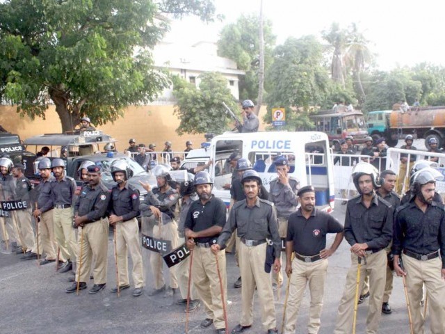 1822954-KarachipoliceNNI-1539229573-980-640x480.jpg