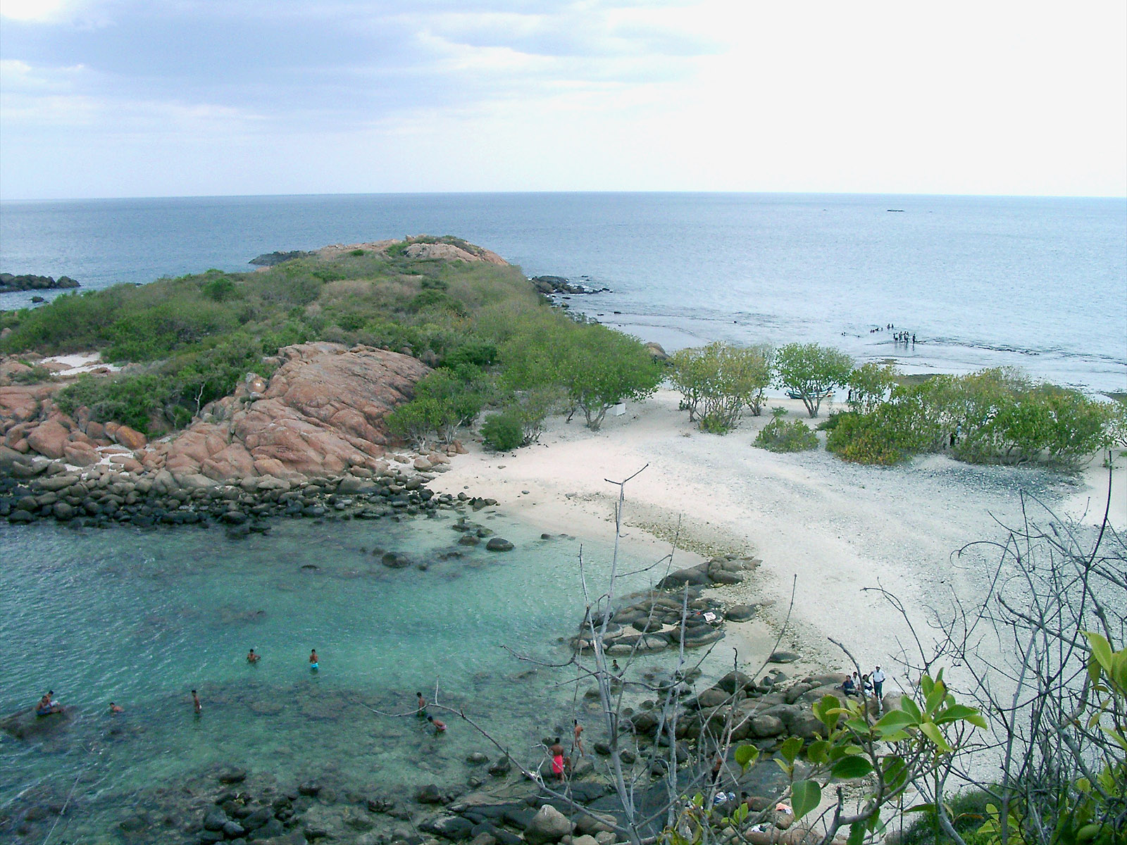 Sri_Lanka-Trincomalee-Pigeon_Island.JPG