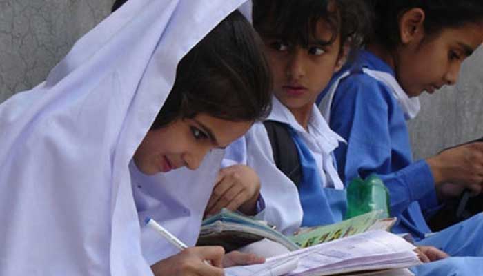 446195_1171500_KP-schools_akhbar.jpg