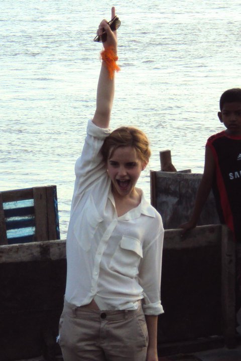 Emma-in-Bangladesh-emma-watson-13782077-480-720.jpg