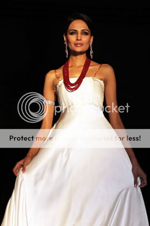 Mehreen-Syed-in-white-drees.jpg