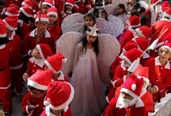 Christmas-Festival-and-Activities-In-Pakistan-580x396.jpg