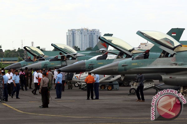 20160205antarafoto-latihan-skuadron-pesawat-tempur-f16-tni-au-040216-sp-5.jpg