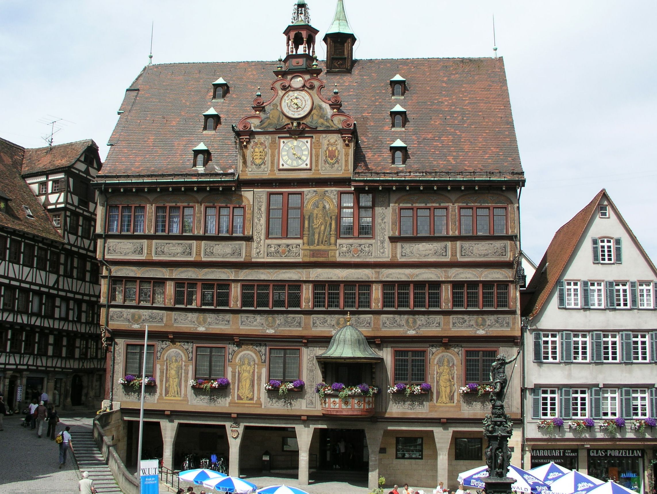 Rathaus_Tuebingen_Marktplatz.jpg