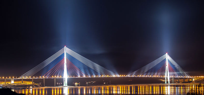 800px-%22Russian_bridge%22_in_Vladivostok.jpg