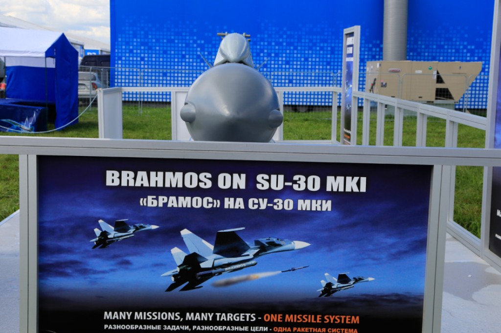 Russian-Indian+BrahMos+Supersonic+Anti-Ship+Cruise+Missiles+syria+indinatia+korea+export+brazil+china++%25282%2529.jpg