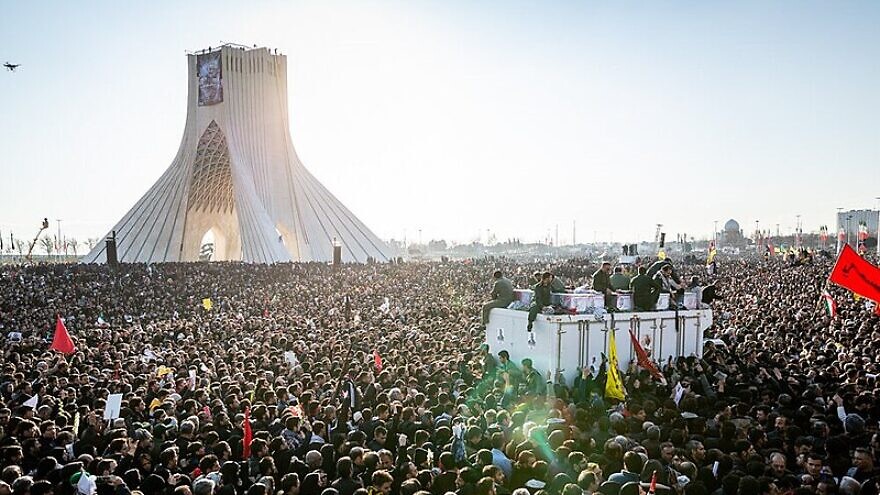 800px-Funeral_of_Qasem_Soleimani_Tehran_Mehr_08-880x495.jpg